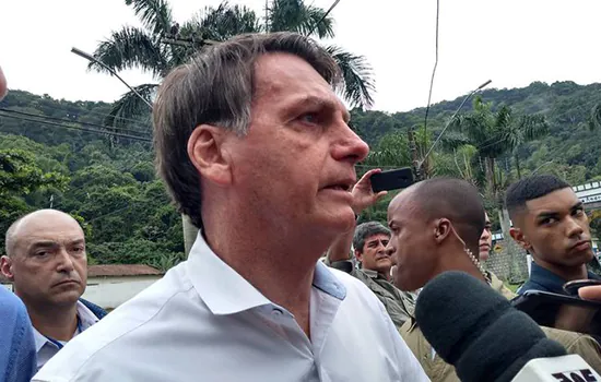 Bolsonaro diz ter tomado providências legais para perícia independente