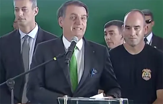 Bolsonaro: Parte do que acontece na política do Brasil devemos a Sérgio Moro