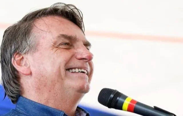 Bolsonaro diz que já arrecadou o suficiente para pagar multas com campanha de Pix