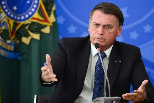 Defesa de Bolsonaro diz que origem de R$ 17 milhões recebidos via Pix é totalmente lícita