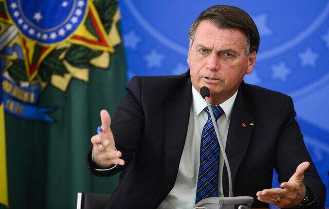 Defesa de Bolsonaro diz que origem de R$ 17 milhões recebidos via Pix é totalmente lícita