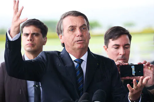 Bolsonaro pede que Congresso amplie posse e porte de armas