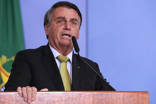 Bolsonaro diz que ‘prevaricação se aplica ao servidor público, não a mim’