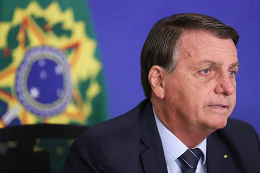 Bolsonaro diz que, quando houver pronunciamento, assunto será pandemia e vacinas_x000D_