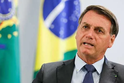 Bolsonaro prorroga suspensão de contratos e redução jornadas e salários