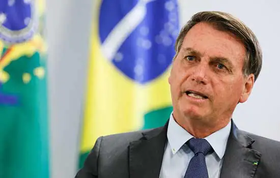 Bolsonaro prorroga suspensão de contratos e redução jornadas e salários