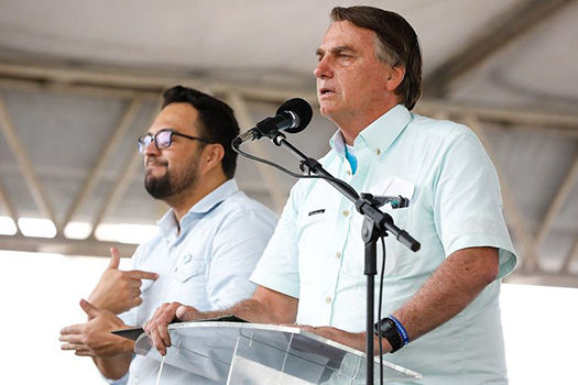 Em visita a Alagoas, Bolsonaro chama Renan de ‘picareta’ e ‘vagabundo’