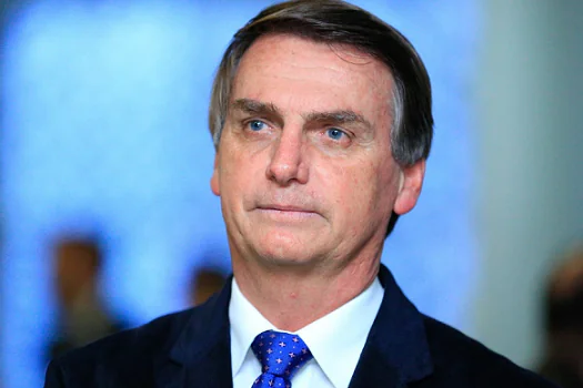 Bolsonaro diz negociar construção do estádio do Flamengo: “Vamos atender o clube”