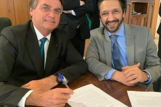 Bolsonaro tem segundo almoço com prefeito de São Paulo e PL reforça ‘fritura’ de Salles