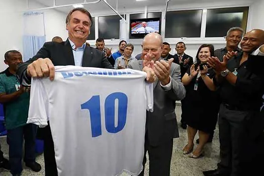 “Acho que tem brecha” para aumentar salário mínimo e compensar inflação, diz Bolsonaro