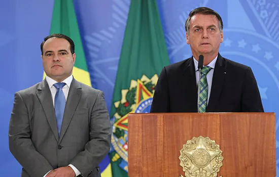 Bolsonaro determina que novo ministro crie conta no Twitter