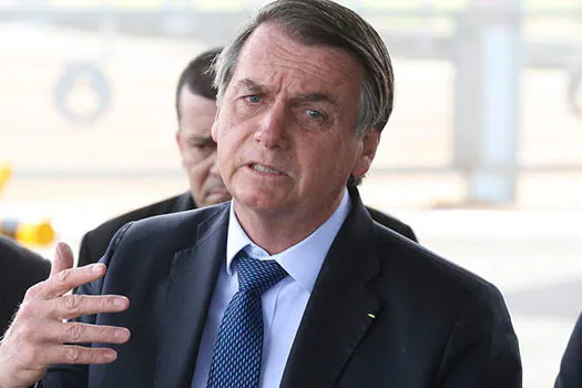 Bolsonaro: é possível reduzir em ao menos 10% preço de combustível sem ‘canetada’