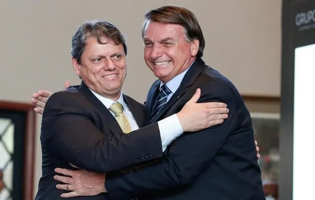 Bolsonaro grava vídeo com elogios a Tarcísio de Freitas