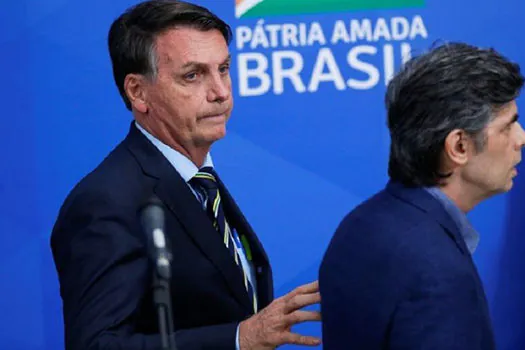 Bolsonaro nega ‘fritura’ de ministro da Saúde, mas exige ampliação da cloroquina