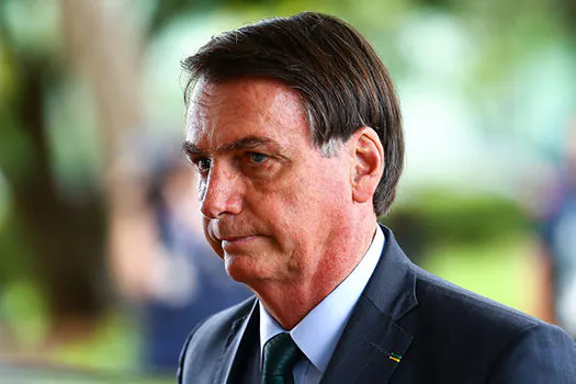 Bolsonaro faz teste para coronavírus; resultado sai na sexta-feira, 13