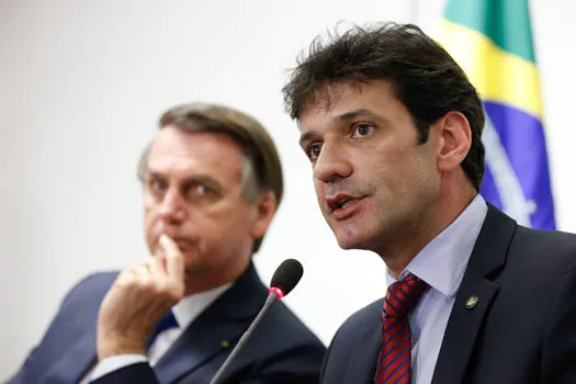 ‘Por enquanto não há nada contra o ministro do Turismo’, diz Bolsonaro