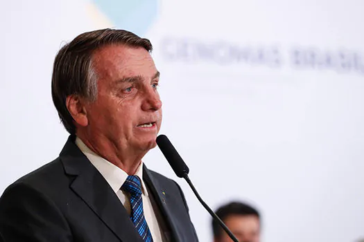 Bolsonaro afirma que vacina chinesa ‘não será comprada’