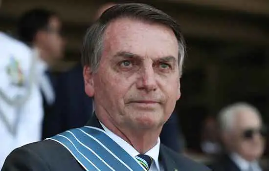 Bolsonaro quer processar líder que o chamou de ‘vagabundo’