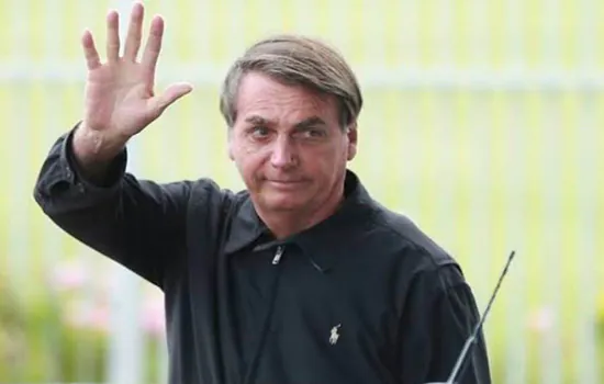 Bolsonaro faz vasectomia em hospital militar de Brasília