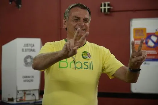 Após votar no Rio, Bolsonaro diz estar confiante na vitória