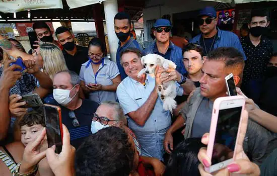 São Paulo rejeita a desobrigação do uso de máscaras mencionada por Bolsonaro