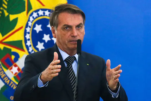 Bolsonaro sugere que a esquerda realize um panelaço durante sua declaração de Ano Novo