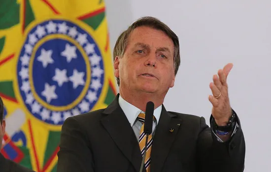 Bolsonaro diz que Tarcísio deve se preocupar com segurança após atentado em SP