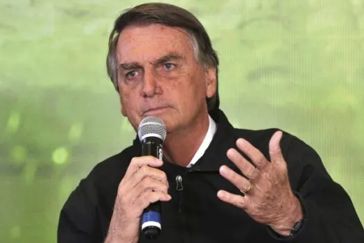 Lula não vai fazer ‘o que bem quer do futuro da nação’, afirma Bolsonaro