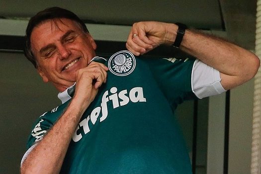 Bolsonaro assiste ao jogo entre Palmeiras e Goiás no Allianz Parque em São Paulo