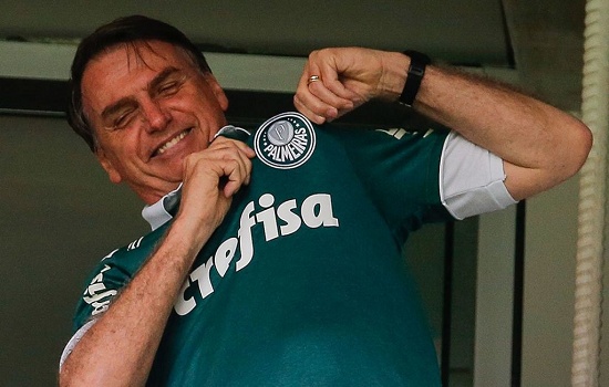 Bolsonaro assiste ao jogo entre Palmeiras e Goiás no Allianz Parque em São Paulo