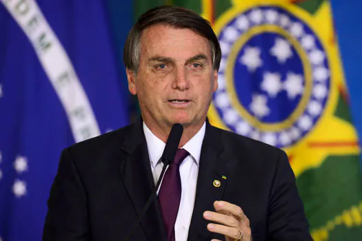 Bolsonaro pede solução para ampliar isenção da tabela do Imposto de Renda