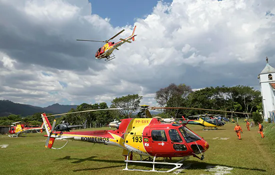 Bombeiros lançarão flores no local de rompimento de barragem