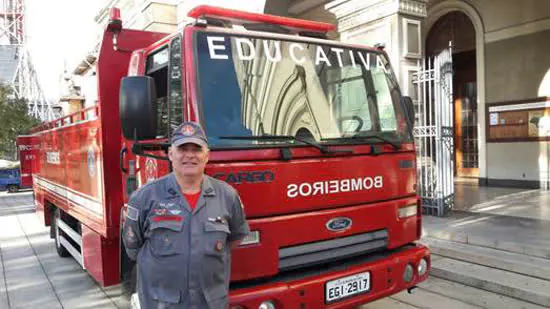 Golden Square Shopping promove passeio em caminhão dos Bombeiros