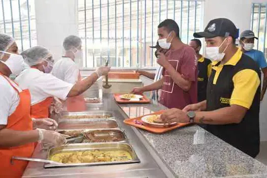 Bom Prato oferece almoço especial de Ano Novo