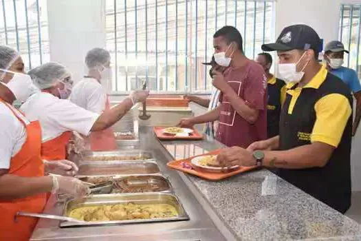 Bom Prato oferece almoço especial em homenagem ao Dia dos Pais