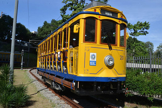 Bonde de Santa Teresa volta a funcionar no Rio de Janeiro