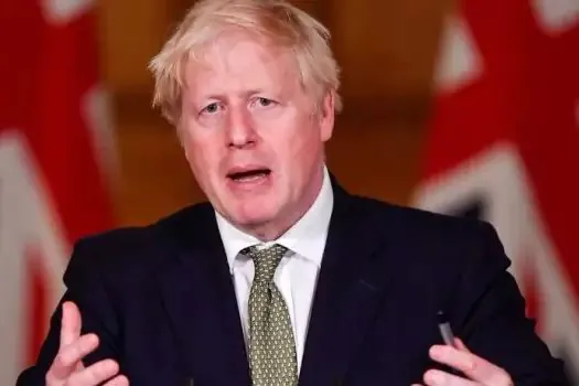 Johnson é acusado de chantagear deputados do próprio partido