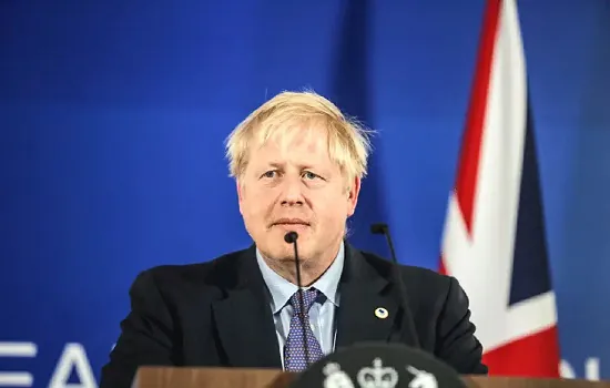 Boris Johnson busca apoio para concorrer novamente a premiê do Reino Unido