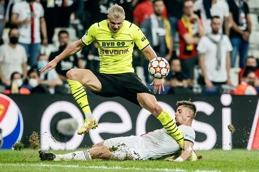 Borussia vence na estreia da Liga dos Campeões com gols de jovens promessas