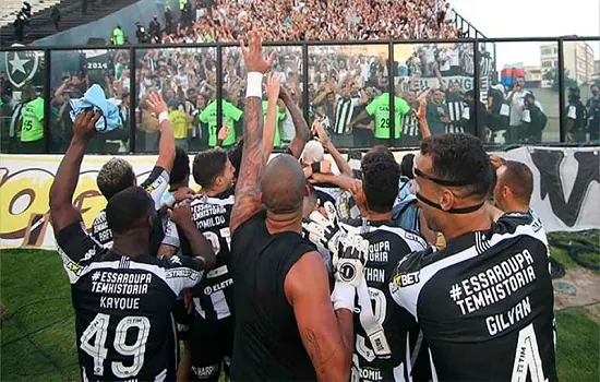 Botafogo vence lanterna Fortaleza no fim e entra no G6 do Brasileiro