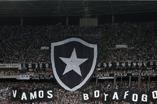 Botafogo busca reabilitação no Brasileiro em duelo com Athletico-PR