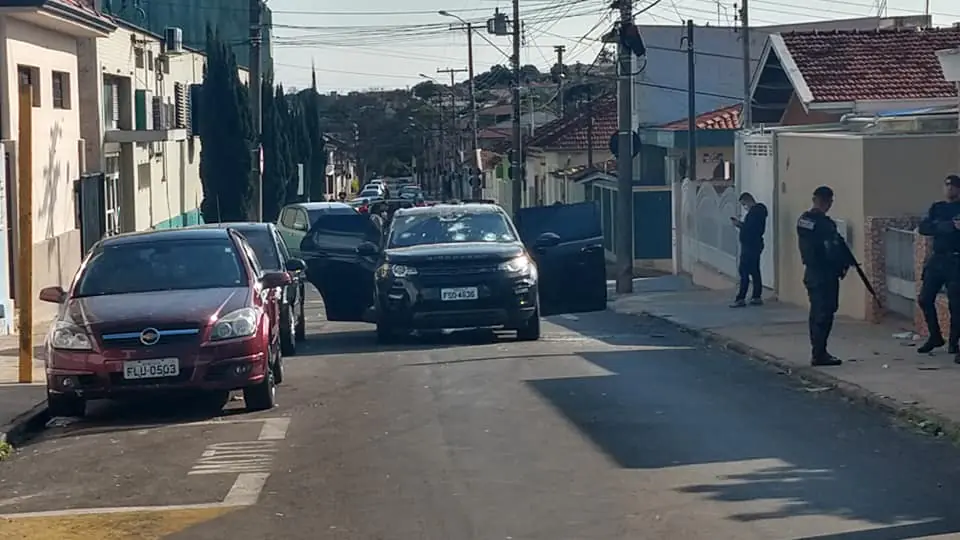 Botucatu tem toque de recolher e cerco policial