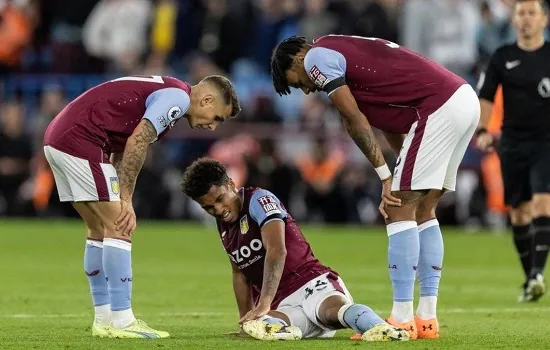 Volante do Aston Villa rompe ligamentos do joelho e desfalcará a França na Copa