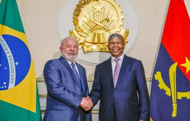 Lula e presidente de Angola conversam sobre ampliação de cooperação durante reunião