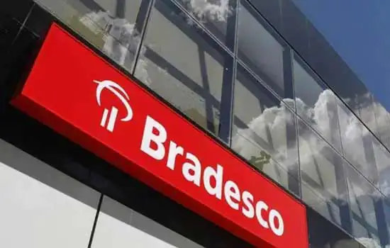 Bradesco mantém sede vazia e testa funcionários