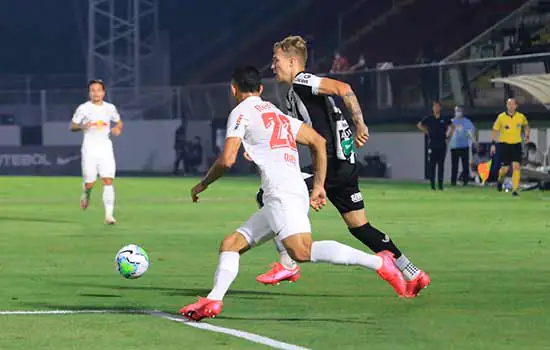 Bragantino vence Ceará em casa e respira fora da zona de rebaixamento