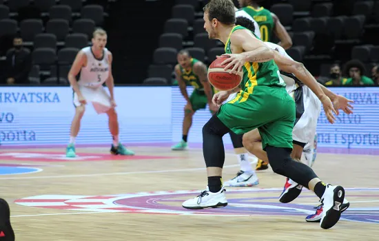 Seleção masculina de basquete perde da Alemanha e fica fora dos Jogos de Tóquio