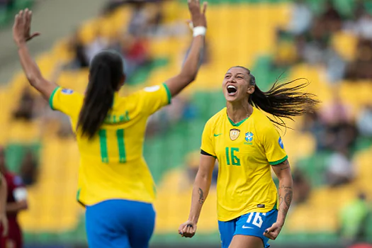 Seleção feminina goleia a Venezuela e garante vaga na semifinal da Copa América