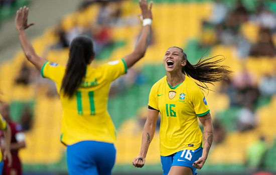 Seleção feminina goleia a Venezuela e garante vaga na semifinal da Copa América