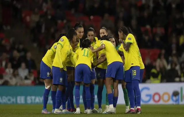 Jovens internadas na Fundação CASA assistem aos jogos do Brasil na Copa do Mundo Feminina